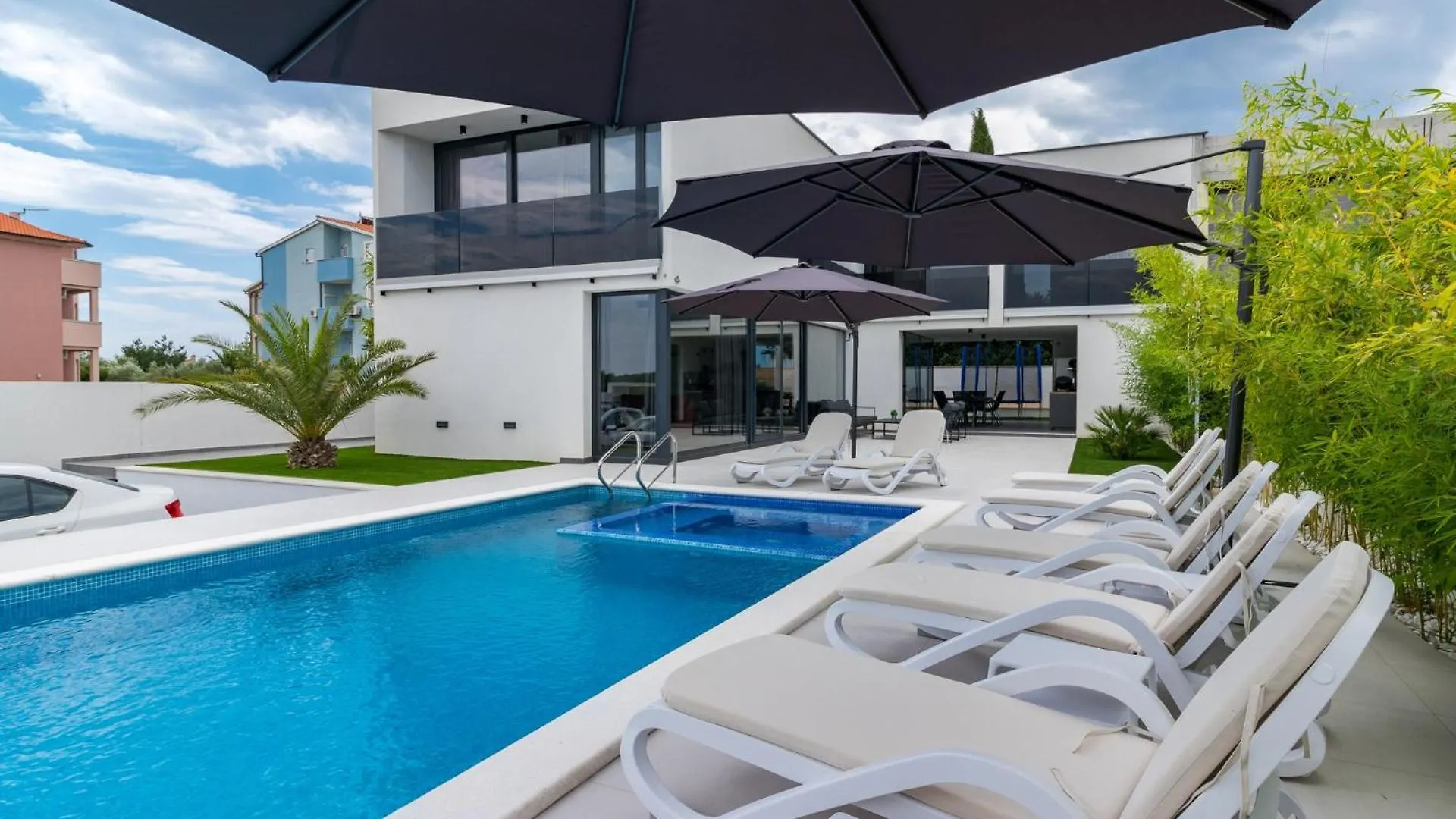Modern Villa Miaa -32 M2 Pool, 4 En-Suite Bedrooms Medulin