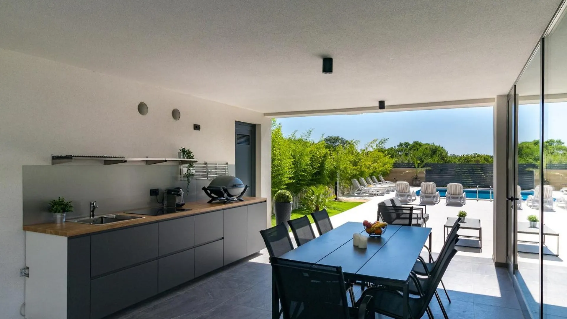 Modern Villa Miaa -32 M2 Pool, 4 En-Suite Bedrooms Medulin 0*,  Croatia
