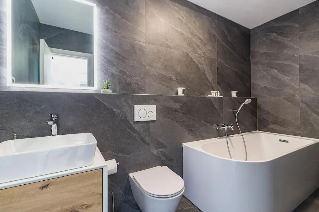 Modern Villa Miaa -32 M2 Pool, 4 En-Suite Bedrooms Medulin