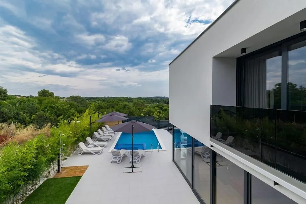 Modern Villa Miaa -32 M2 Pool, 4 En-Suite Bedrooms Medulin Croatia